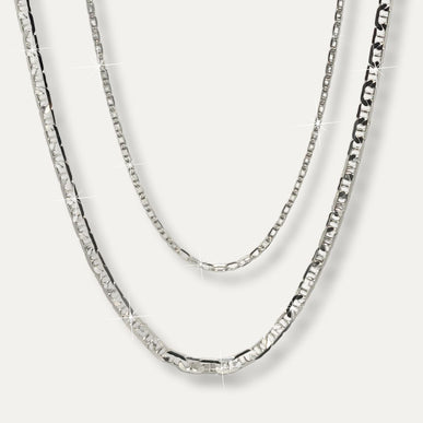 Cadena. Cadena de plata. Cadena para mujer. Cadena de moda. Cadenas 2024. Cadenas de plata para mujer. Cadena 2024. Cadena collar. Collar tiffany. Tous. Cadena joyería. Cadena de plata mini guchi. Gucci. Cadenas hombre. Cadenas plara hombre. Cadenas para hombre. Plata esterlina. Plata ley 925. Plata pura. Plata 925.