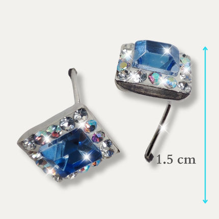 Aretes de plata. Aretes plata. Aretes para mujer. Aretes. Aretes de moda 2024. Aretes pandora. Aretes Tous. Zirconia. Aretes para fiesta de noche. Aretes ferragamo. Aretes louis vuitton. Aretes de plata cuadrados con piedra zirconia. Zirconia. Plata esterlina. Plata ley 925. Plata pura. Plata 925.