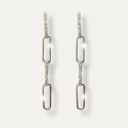 Aretes largos elegantes. Aretes de plata. Aretes largos. Aretes plata. Aretes para mujer. Aretes. Aretes de moda 2024. Aretes pandora. Aretes Tous. Zirconia. Aretes para fiesta de noche. Aretes ferragamo. Aretes louis vuitton. Aretes de plata largos brillositos. Plata esterlina. Plata ley 925. Plata pura. Plata 925.