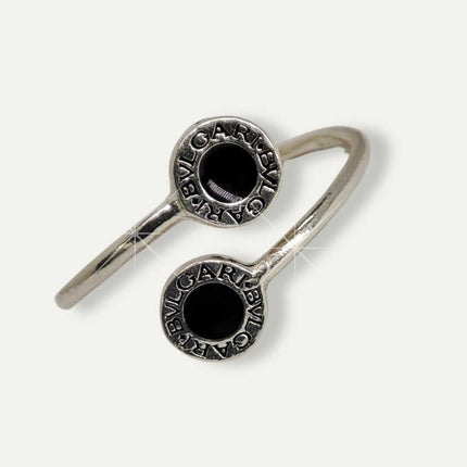 Anillos. Anillo de plata. Anillos de plata. Anillos para mujer. Anillos mujer. Anillos 2024. Anillos aniversario. Bvlgari. Anillo pandora. Anillos Tiffany. Regalos para mujer. Anillos mujer plata. Anillo joyería. Regalos para amiga, regalo para novia. Plata esterlina. Plata ley 925. Plata pura. Plata 925. Anillo de plata de círculo negro.
