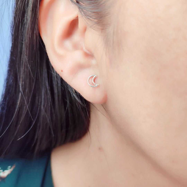 Aretes de plata. Aretes plata. Aretes para mujer. Aretes. Aretes de moda 2024. Aretes pandora. Aretes Tous. Zirconia. Aretes para fiesta de noche. Aretes ferragamo. Aretes louis vuitton. Aretes de plata de luna. Zirconia. Plata esterlina. Plata ley 925. Plata pura. Plata 925. Aretes de plata de luna.