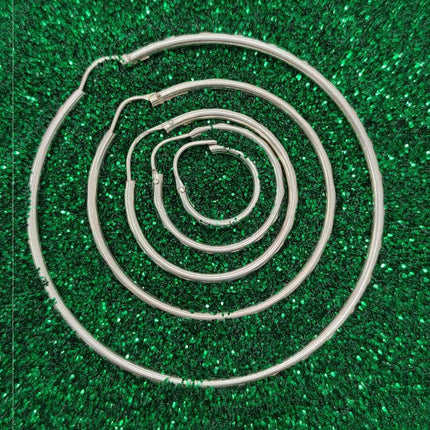 Aretes largos elegantes. Aretes arracadas mujer. Arracadas. Arracadas gruesas. Arracadas de moda 2024. Arracadas de plata. Arracadas de plata para mujer. Aretes de plata. Arracada de plata craqueladas. Aretes de argolla. Pendiente de aro. Plata esterlina. Plata ley 925. Plata pura. Plata 925.
