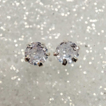 Broqueles de plata. Aretes broquel. Aretes de broquel. Broqueles. Broqueles para bebé. Aretes plata. Aretes para mujer. Aretes. Aretes de moda 2024. Aretes pandora. Aretes Tous. Aretes ferragamo. Aretes louis vuitton. Broqueles de plata con piedra zirconia circular. Zirconia. Plata esterlina. Plata ley 925. Plata pura. Plata 925.