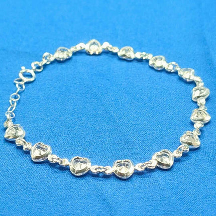 Pulsera de plata. Pulsera plata. Pulseras de plata. Pulseras mujer. Pulseras para mujer. Pulsera cartier mujer. Pulsera Tiffany. Pulsera Pandora. Pulsera Tous. Pulsera Shasa. Pulsera joyería. Pulseras moda 2024. Pulsera moda. Pulseras para mi esposa. Plata esterlina. Plata ley 925. Plata pura. Plata 925. Pulsera de plata corazones con zirconias. Pulsera con zirconia. Zirconia.